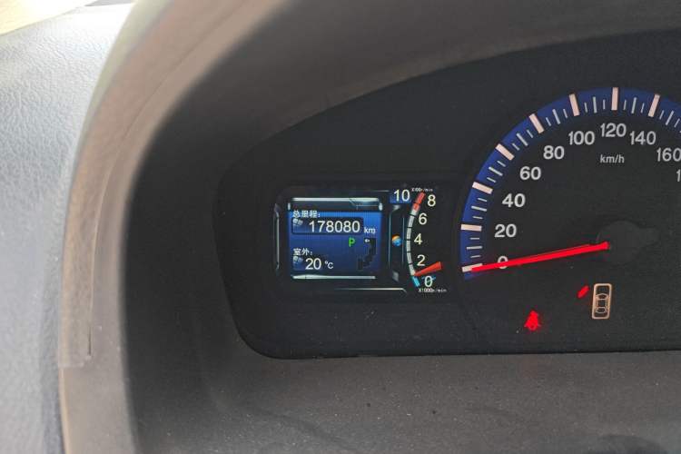 Used BYD G6 2013 1.5TID Automatic Luxury Model