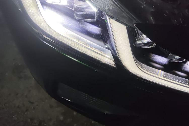 Used Jaguar XFL 2021 XFL 2.0T P300 All-Wheel-Drive Flagship Sport Edition Right Front Headlight