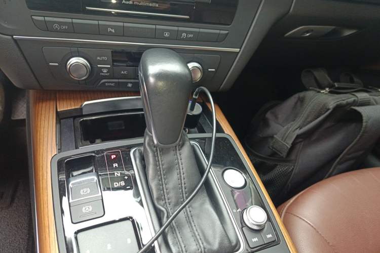 Used Audi A6L 2018 30th Anniversary Edition 30 FSI Style Model
