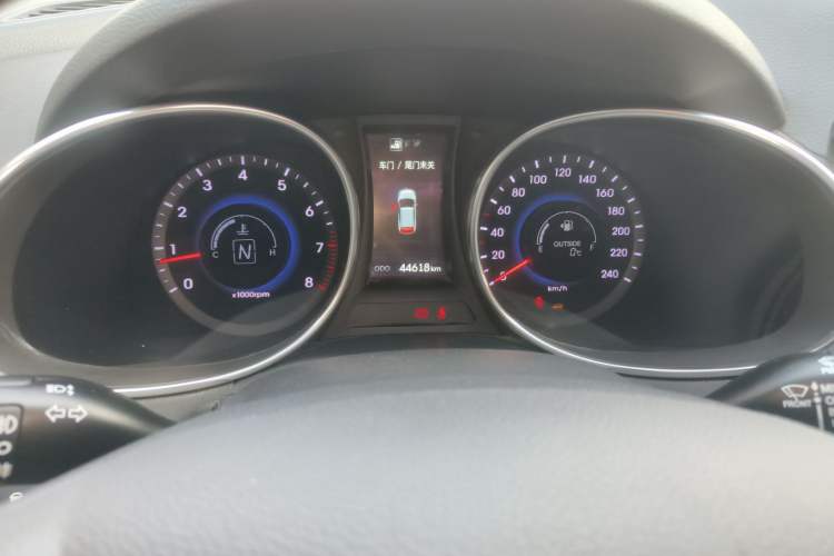 Used Hyundai Santa Fe 2015 2.0T Automatic All-Wheel Drive Smart Version 5 Seats
