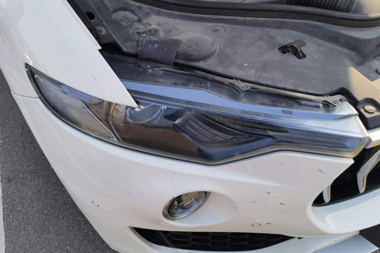 Used Maserati Levante 2016 3.0T Standard Edition Right Front Headlight