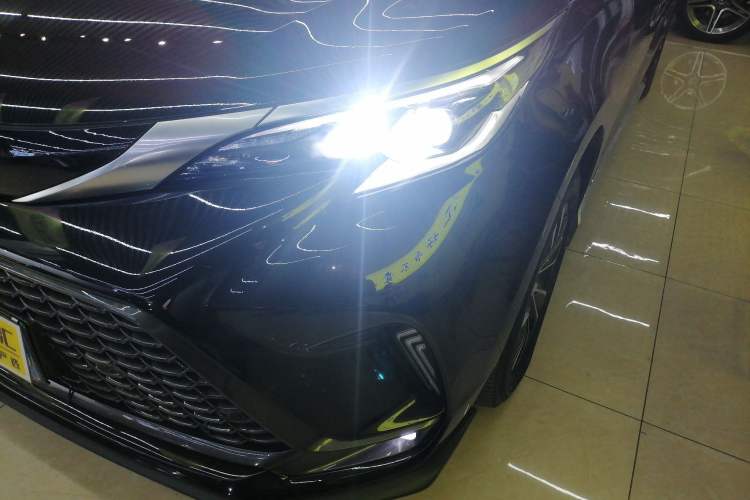 Used Toyota Granvia 2024 2.5L Hybrid Prestige PLUS Four-Wheel Drive Version
