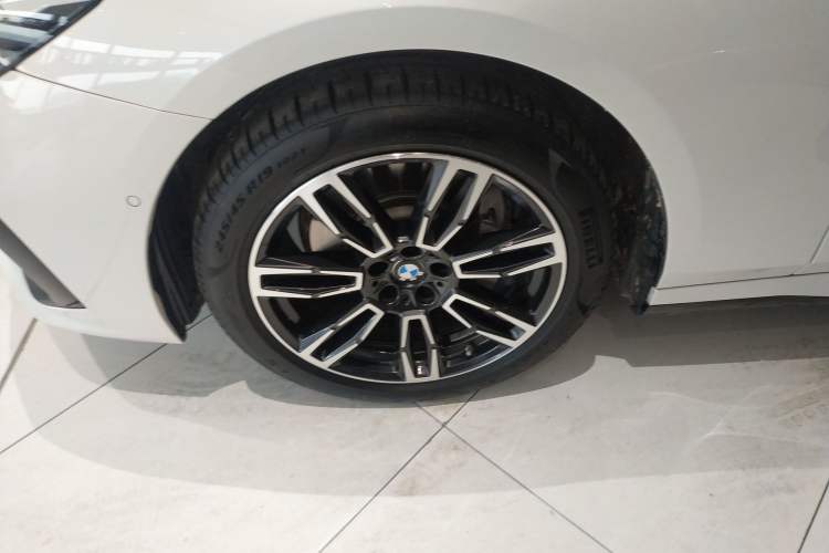 Used BMW 5 Series 2024 530Li Leading Model M Sport Package Exterior 4