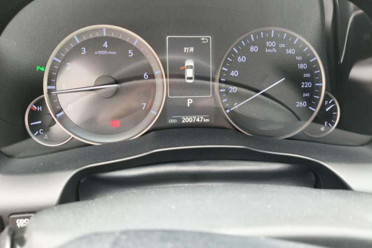 Used Lexus ES 2015 200 Elite Edition Odometer Close Up