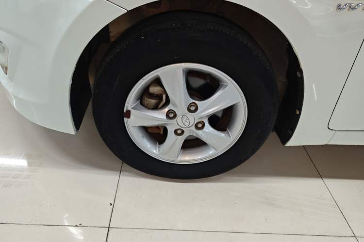 Used Hyundai Verna Ray 2016 1.4L Automatic Leading-Edge GLX