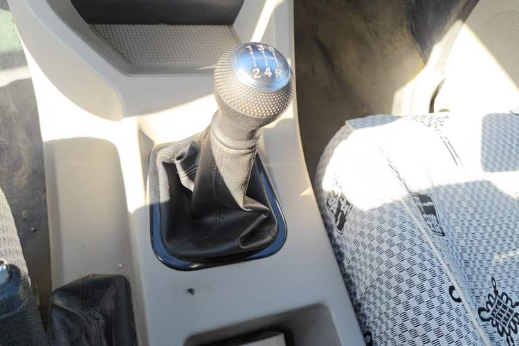 Used FORTHING Lingzhi 2020 M5L 1.6L Base Model 7 Seats Gear Lever