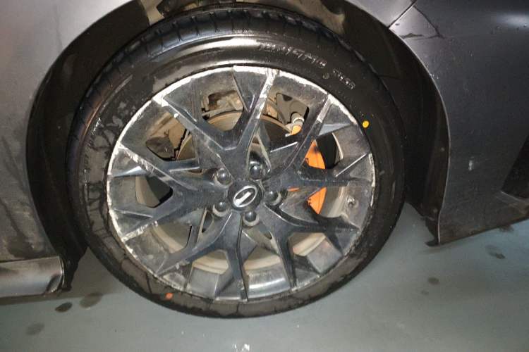 Used GAC Trumpchi EMPOW 2022 270T DCT J16 R-Style Track Edition Right Front Wheel Hub