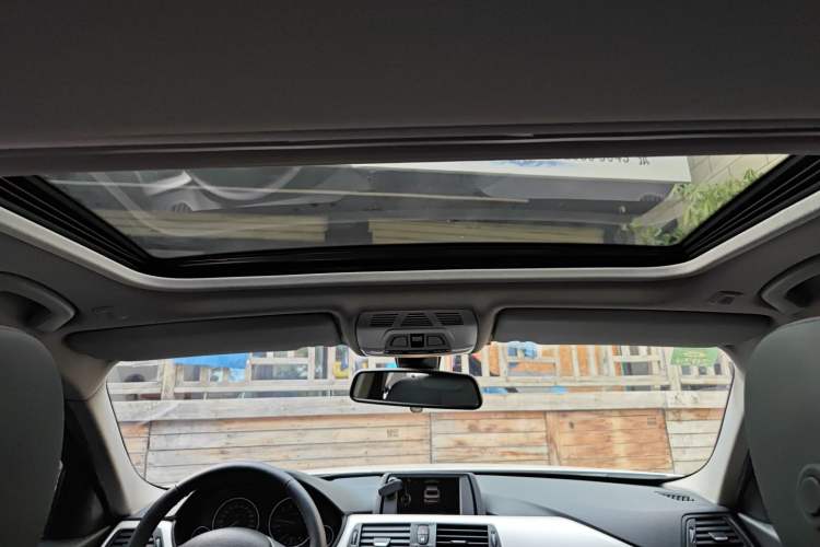 Used BMW 3 Series 2016 316Li Fashion Model
