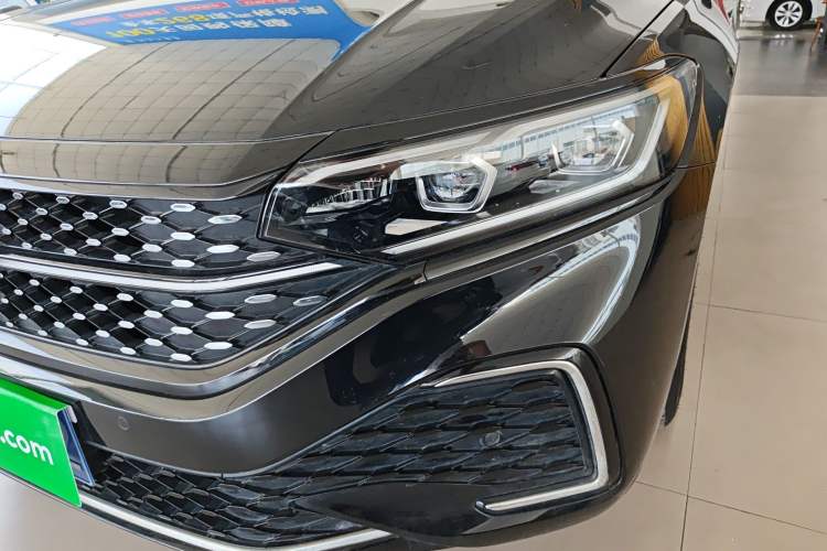 Used Volkswagen Passat 2024 380TSI Starry Dragon Edition
