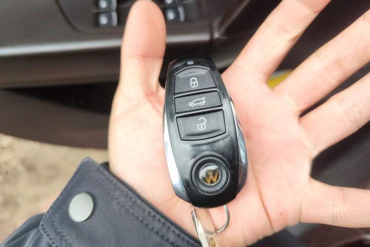 Used Volkswagen Touareg 2011 3.0 TSI High-End Version