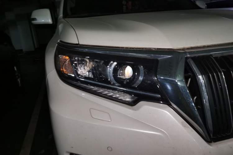 Used Toyota Prado 2018 3.5L Automatic TX-L with Rear-Mounted Spare Tire