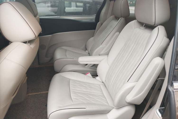 Used Buick GL8 2022 Land Executive Class 652T Prestige Model