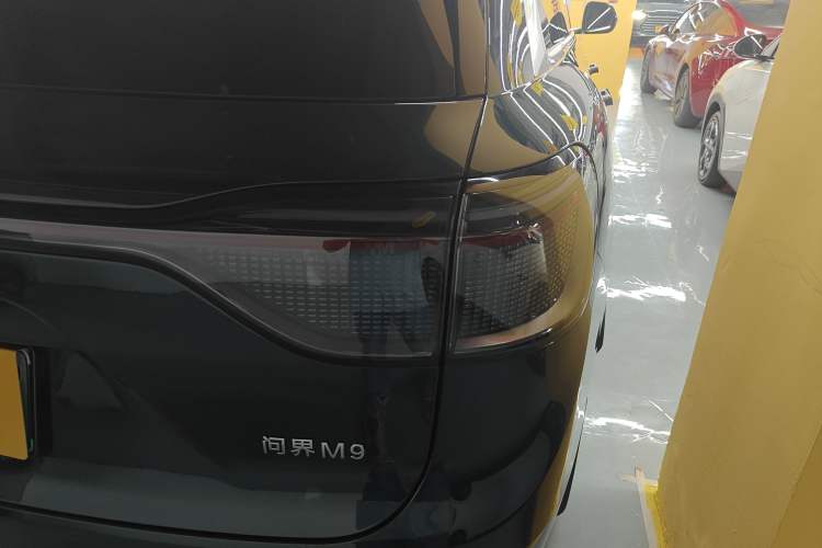 Used Hima AITO M9 2024 Range-Extended Ultra Version 52 kWh 5-Seater Model Exterior 3