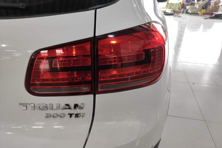 Used Volkswagen Tiguan 2017 300TSI Automatic Two-Wheel Drive Silk Road Comfort Edition Exterior 3