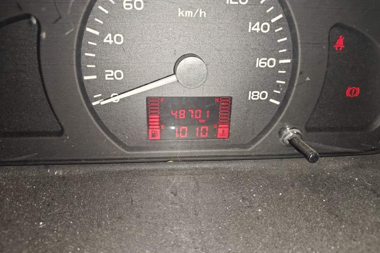 Used Wuling Rongguang 2015 1.2L S Base Model CNG
