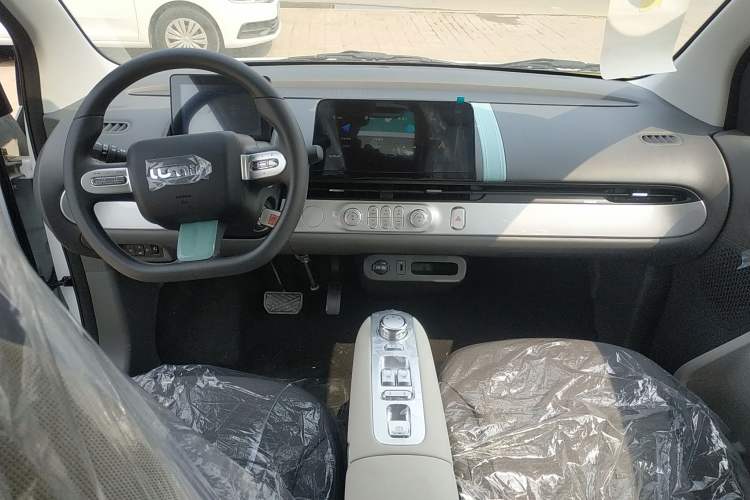 Used CHANGAN NEVO Lumin 2025 205 km Xiangqin Version Center Console