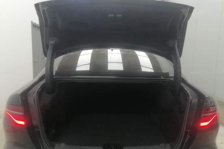 Used Jaguar XEL 2024 2.0T 250 PS R-DYNAMIC S Advanced Sport Edition
