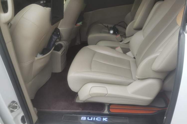 Used Buick GL8 2018 28T Luxury Model China VI Standard
