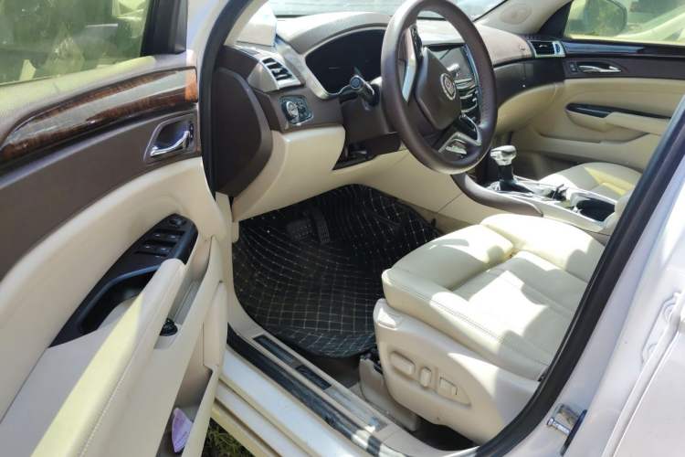 Used Cadillac SRX 2013 3.0L Elite Model
