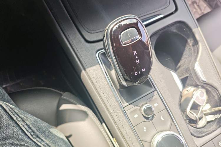 Used Cadillac XT4 2022 28T Two-Wheel Drive Fashion Edition Gear Lever