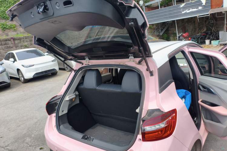 Used JMEV Ezi EV3 2023 Youth Edition 320KM Luxury Model
