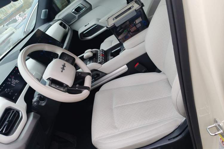 Used Formula Leopard Titanium 3 2025 501KM All-Wheel Drive Intelligent Driving Ultra Version