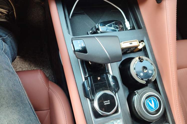 Used CHANGAN CS75 PLUS 2024 3rd Generation Champion Edition 1.5T Intelligent Drive Dynamic Model