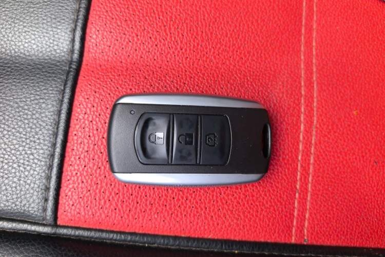 Used Dongfeng Fengon 580 2017 1.5T CVT Luxury Model Interior 1