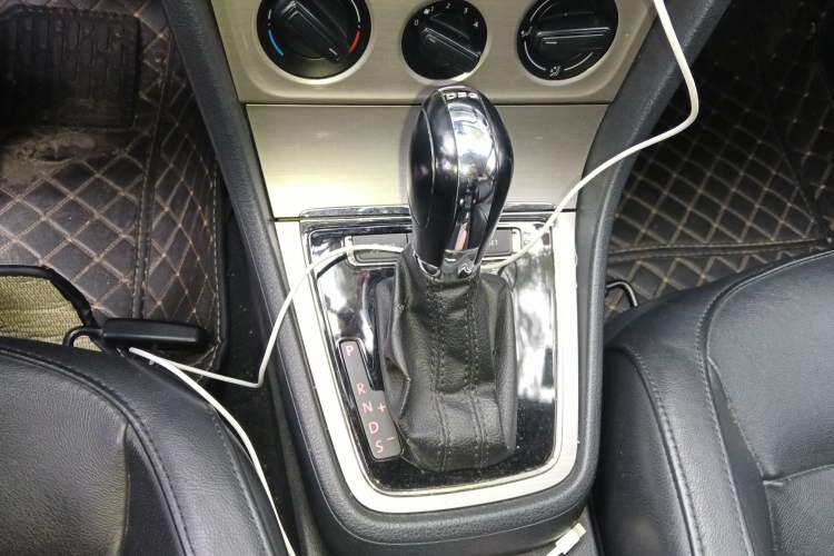 Used Volkswagen Lavida 2013 Revised Version 1.4 TSI DSG Comfort Edition
