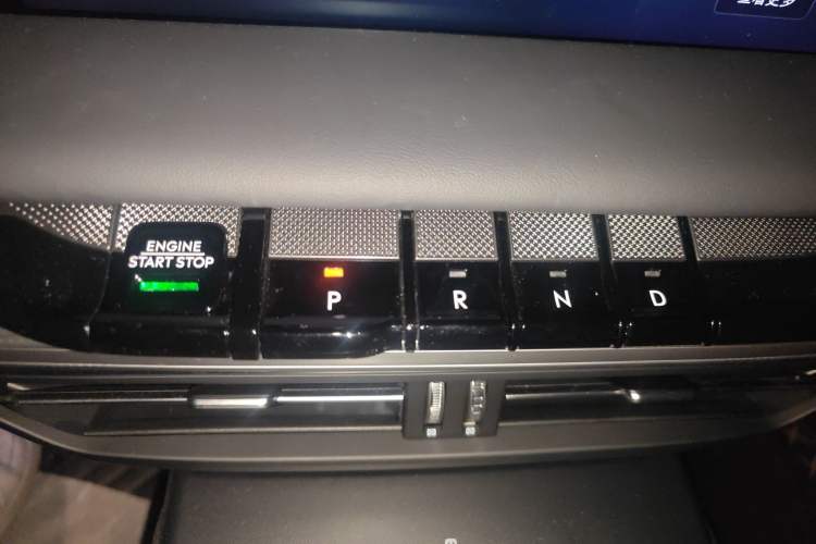 Used Lincoln Z 2025 2.0T Luxury Edition