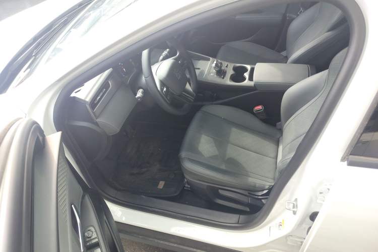 Used BYD Qin PLUS 2025 DM-i Smart Drive 55KM Leading Model
