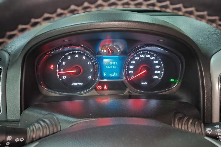 Used Chevrolet Captiva 2017 2.4L 4x4 Flagship Edition 7-Seater