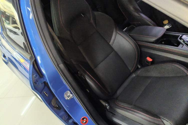 Used Lynk & Co 03 2019 2.0TD Automatic Jing Pro Edition Right Front Seat