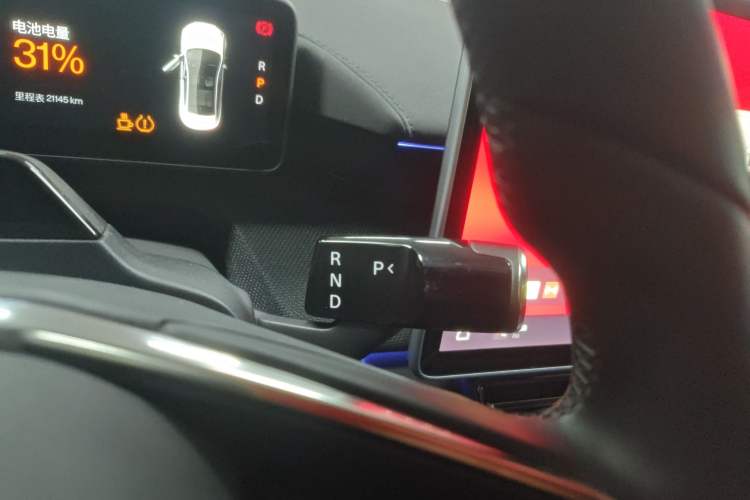 Used Polestar 4  Gear Lever