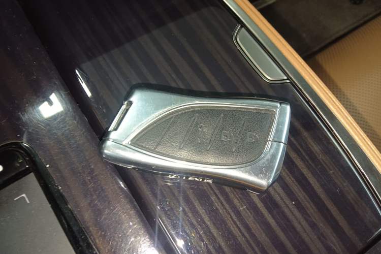 Used Lexus LS 2020 500h Excellence Edition China VI standard