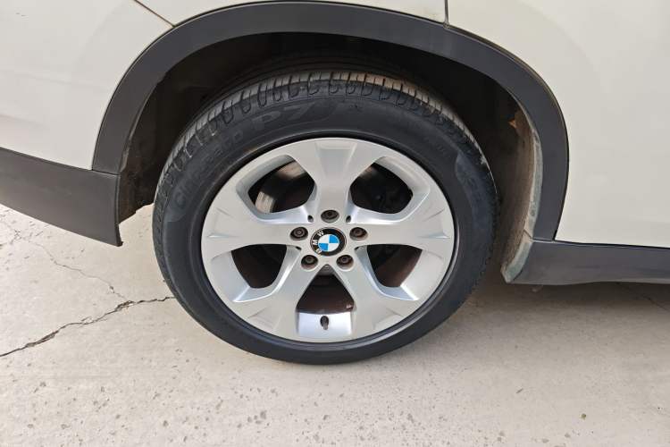 Used BMW X1 2012 sDrive18i Luxury Edition Exterior 5