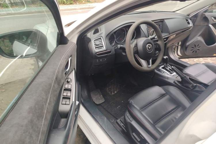 Used Mazda Atenza 2015 2.0L Blue Sky Luxury Edition
