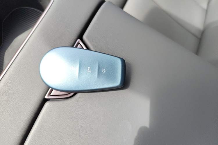 Used Nissan N6 2026 Model 180 Max Vehicle Key