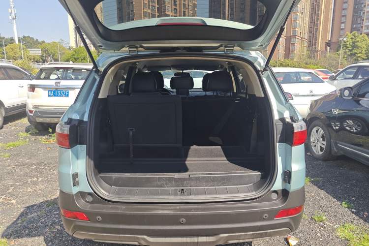 Used Dongfeng Fengon S560 2018 1.8L CVT Elite Model 7 Seats