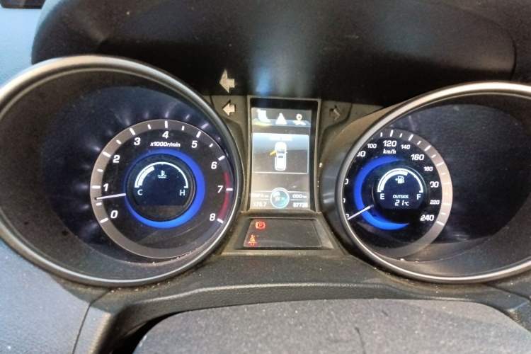 Used CHANGAN CS75 2014 2.0L Manual Luxury Version China IV Standard