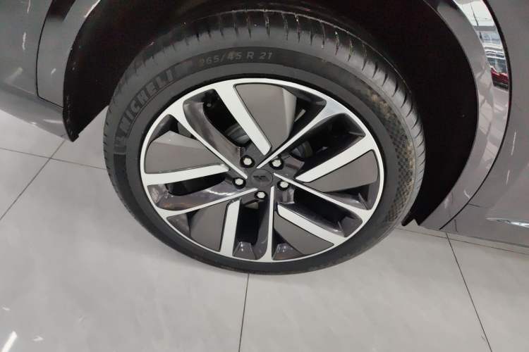 Used Li Auto L9 2024 Ultra Model
