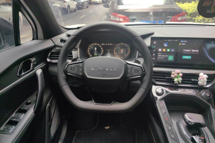 Used Lynk & Co 06 2023 Remix 1.5T Dynamic Halo
