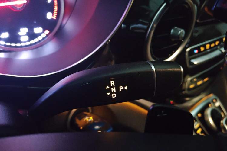 Used Mercedes-Benz V-Class 2018 V 260 Prestige Edition China VI