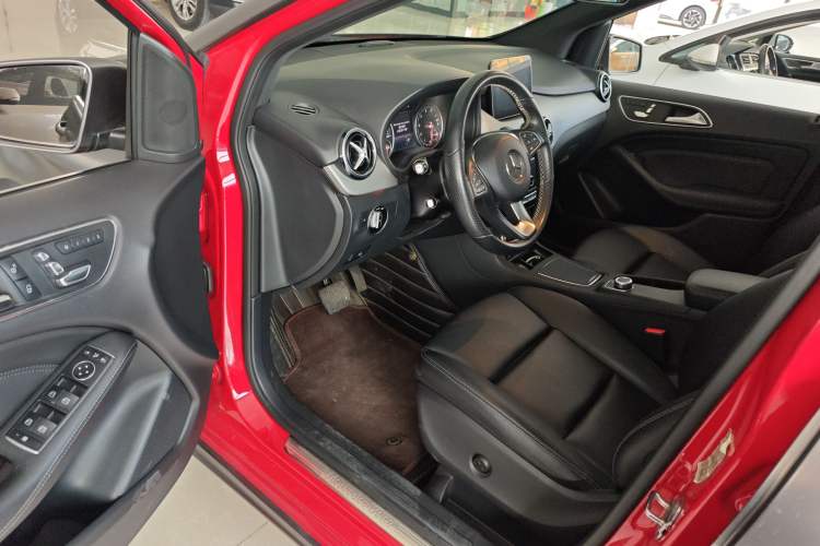 Used Mercedes-Benz B-Class 2019 B 200 Fashion Model Driver Seat