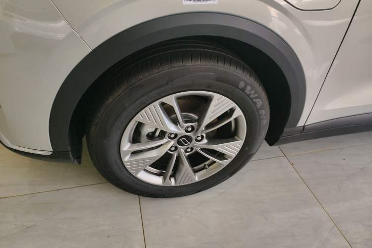 Used Bestune Yueyi 03 2025 445km Joyful Edition Left Front Wheel Hub