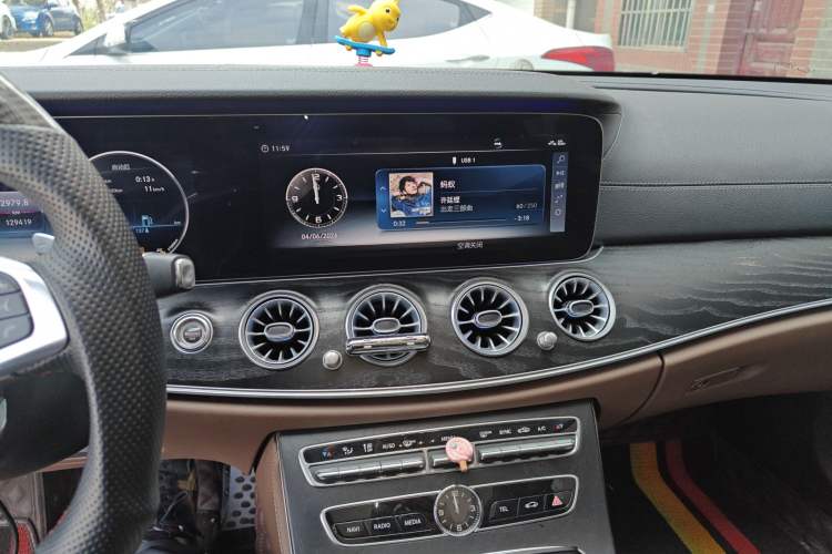 Used Mercedes-Benz E-Class 2018 Restyled E 300 L Sporty and Stylish Edition Audio And AC Panel