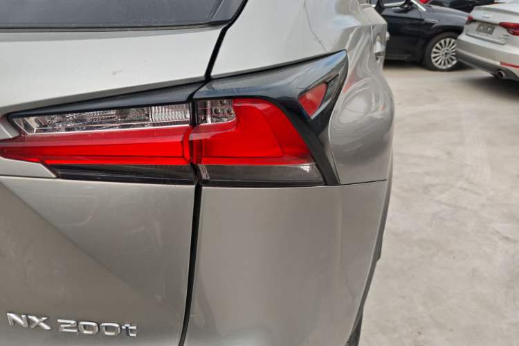 Used Lexus NX 2015 200T All-Wheel-Drive Fēngshàng Edition Right Rear Taillight