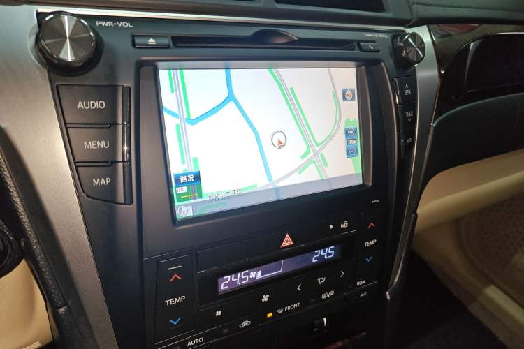 Used Toyota Camry 2015 2.5G Luxury Navigation Edition Audio And AC Panel