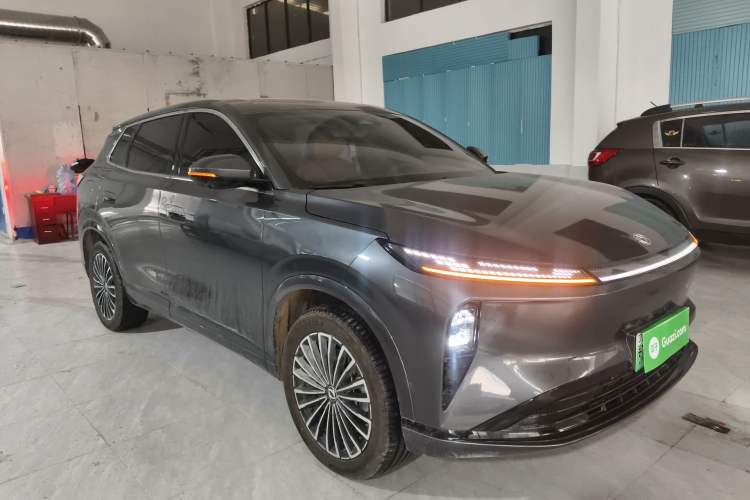 Used Dongfeng Aeolus L8 2025 Model 185KM Dream Edition Front Right 45 Deg