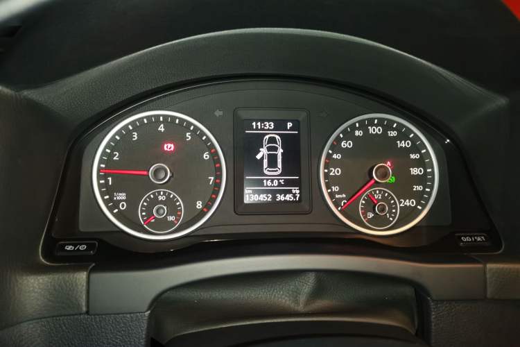 Used Volkswagen Tiguan 2017 300TSI Automatic Two-Wheel Drive Silk Road Luxury Edition Instrument Cluster